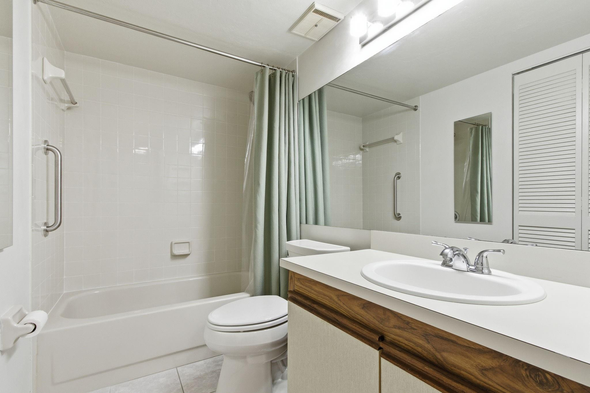 228 Fox Glen Drive 3205