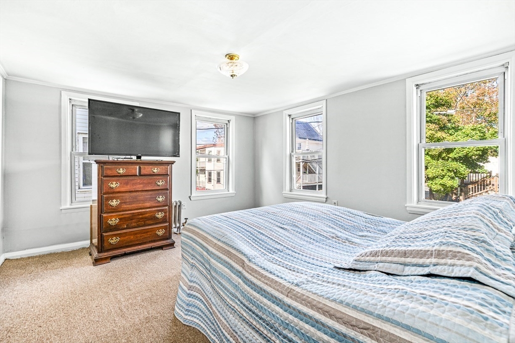 2 Mulberry St