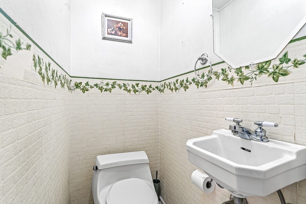2 Mulberry St