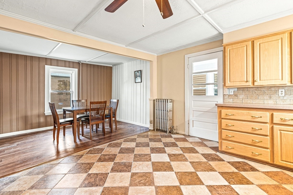 2 Mulberry St