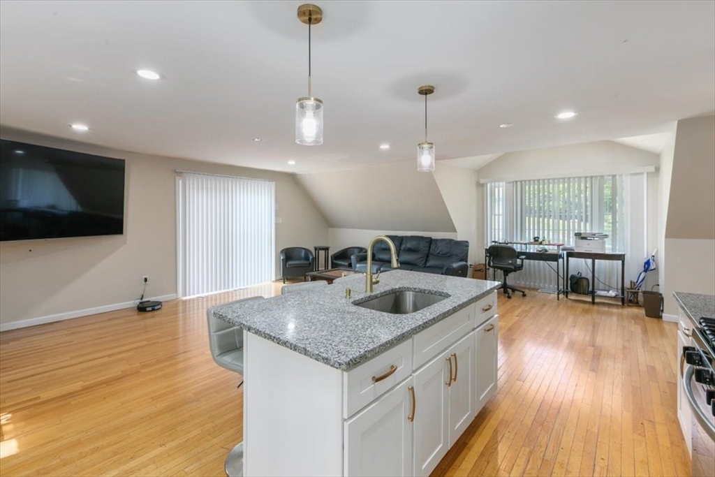 10 Blye Rd