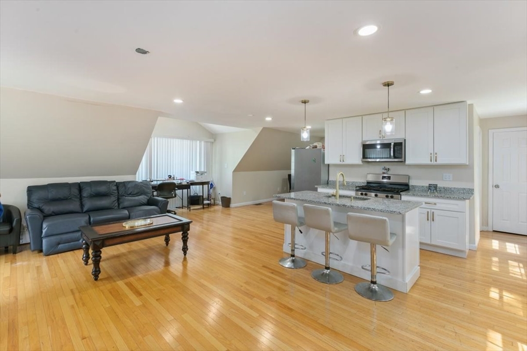 10 Blye Rd
