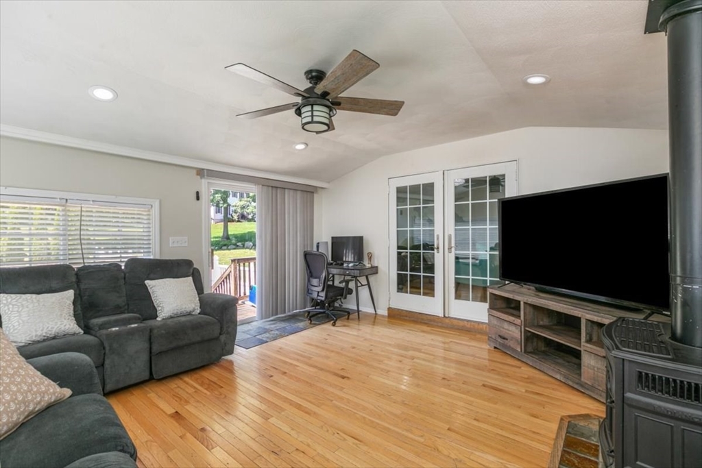 10 Blye Rd