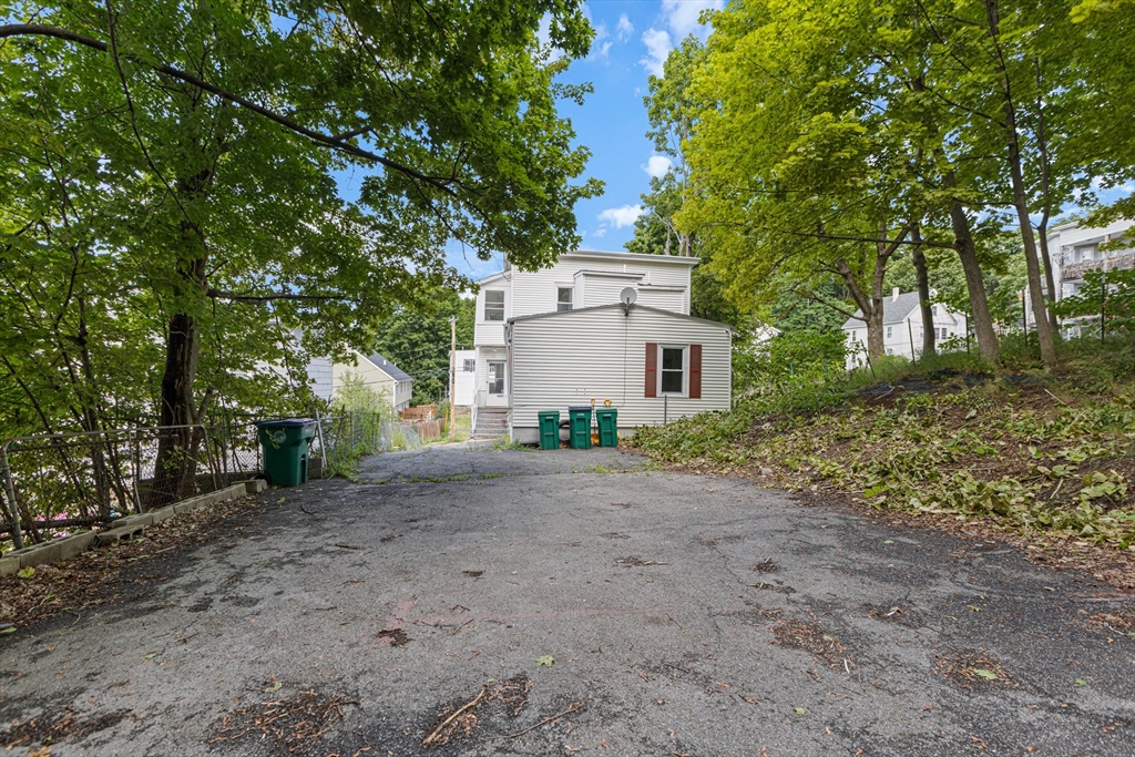 9 Martel St