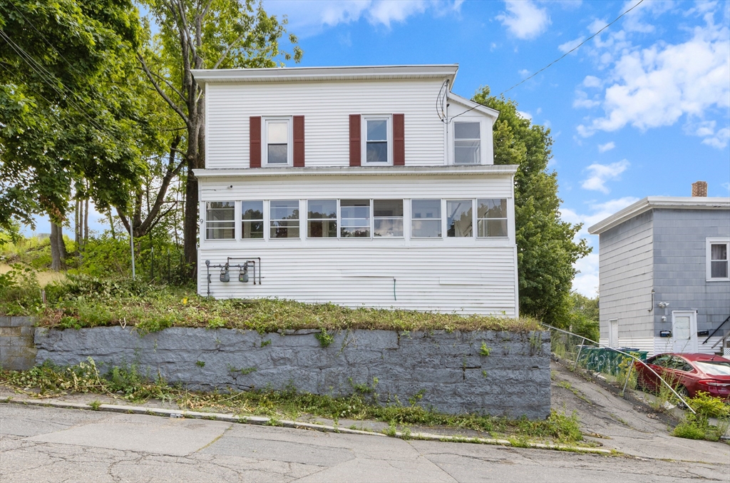 9 Martel St