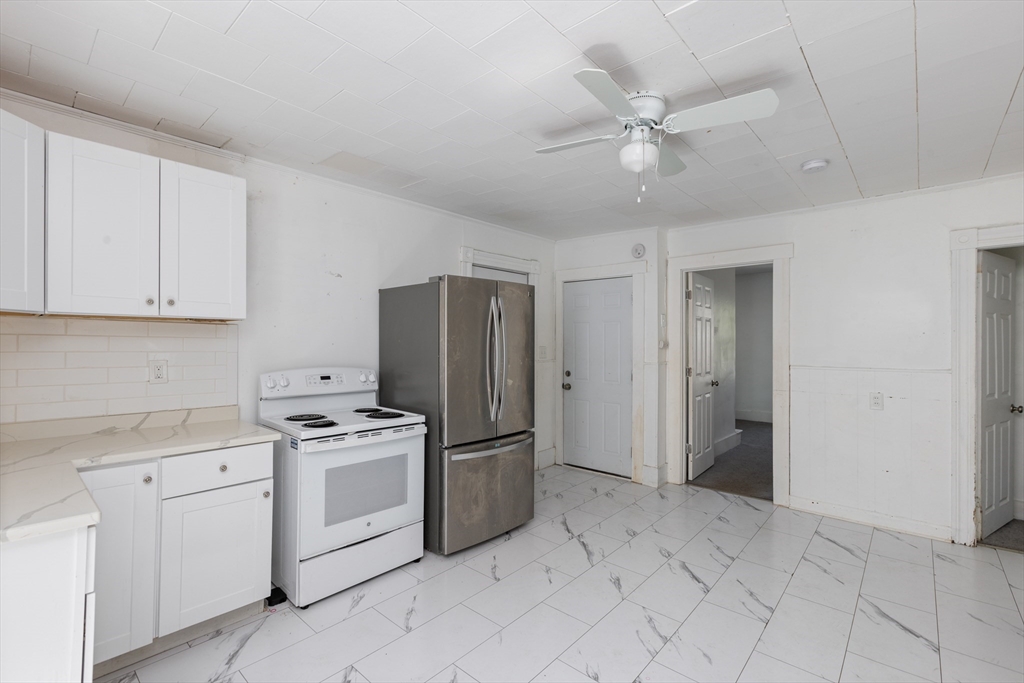 9 Martel St