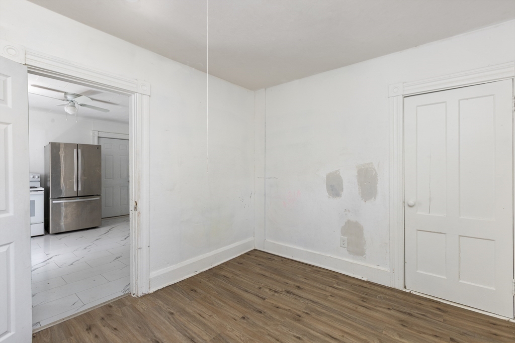 9 Martel St