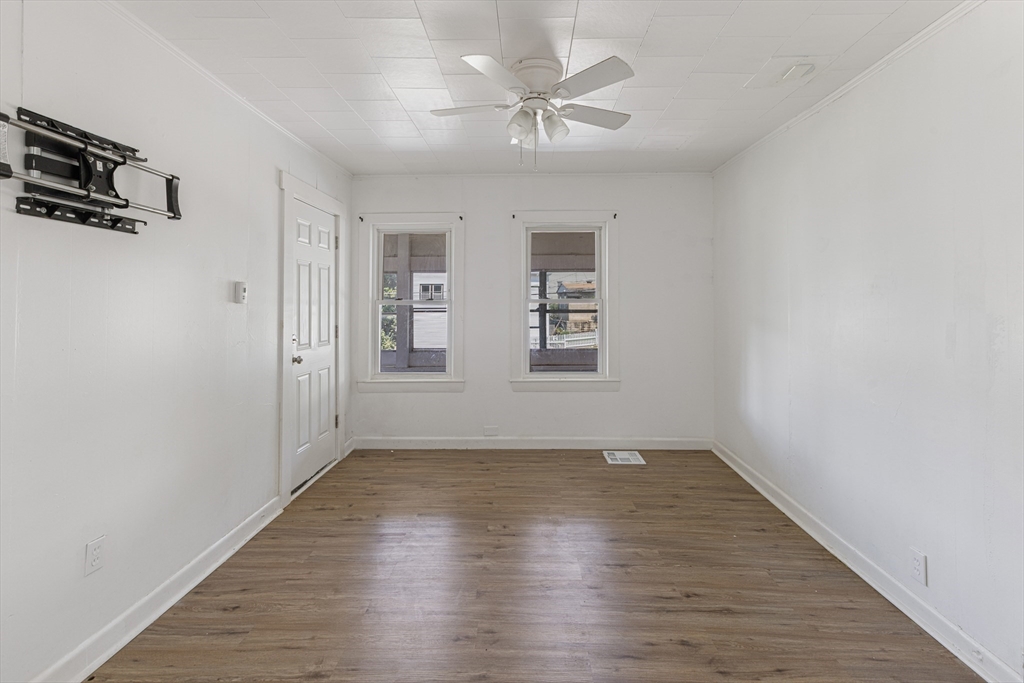 9 Martel St