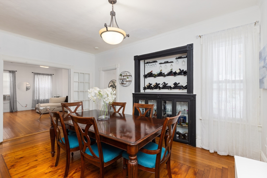 16 Logan St