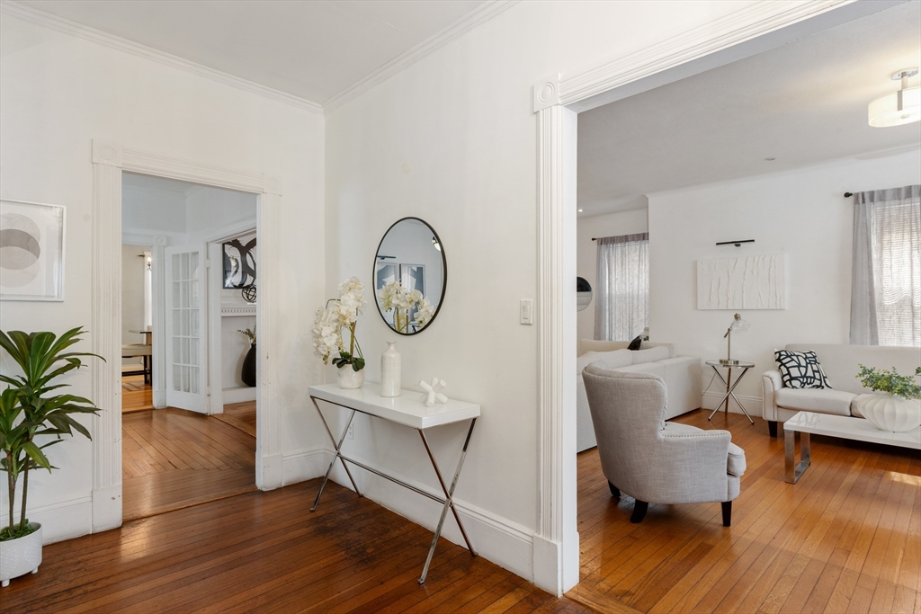 16 Logan St