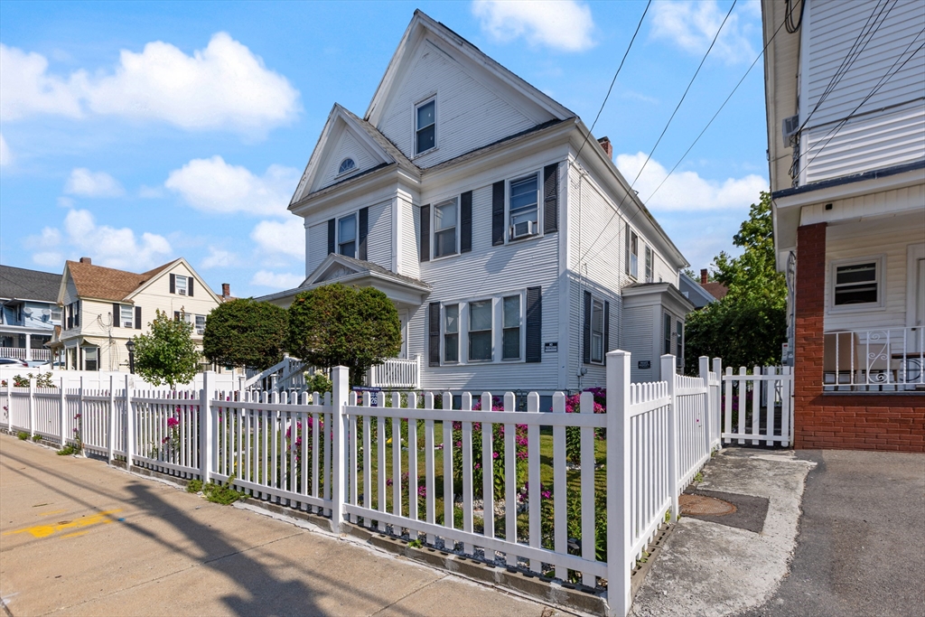 16 Logan St