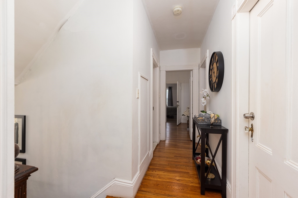 16 Logan St
