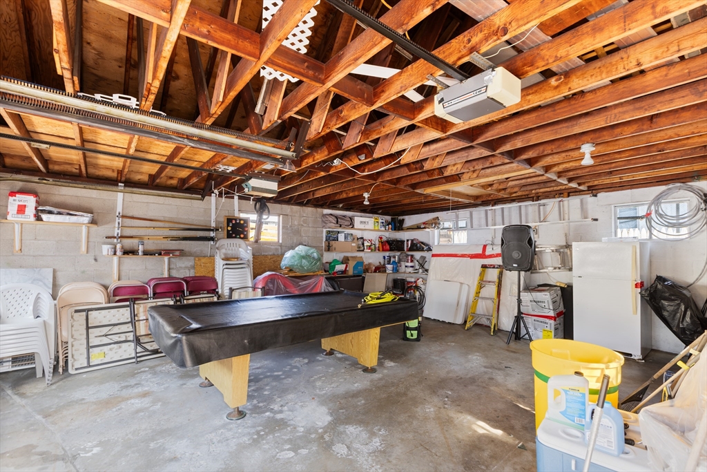 16 Logan St