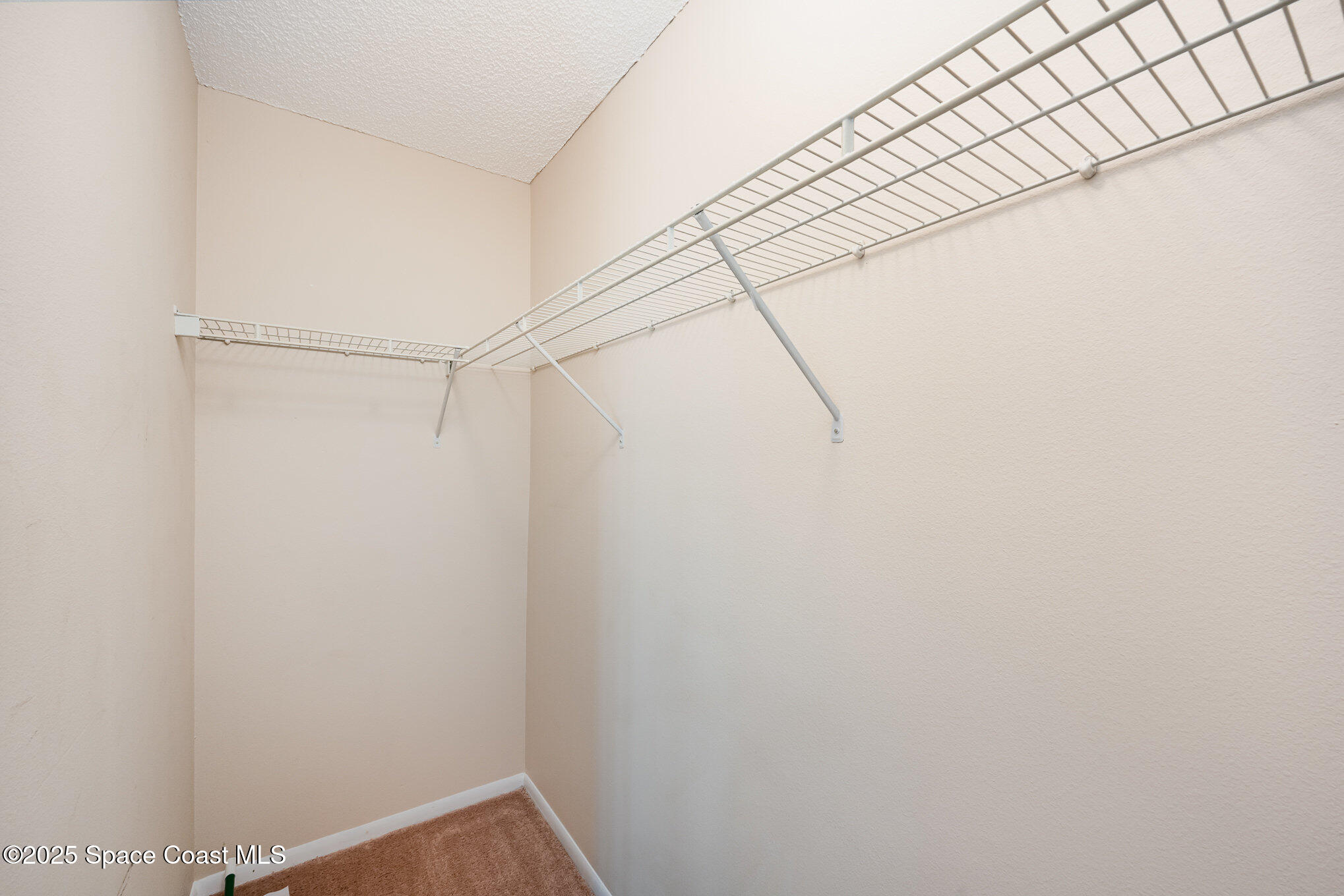 800 N Fiske Boulevard, 809