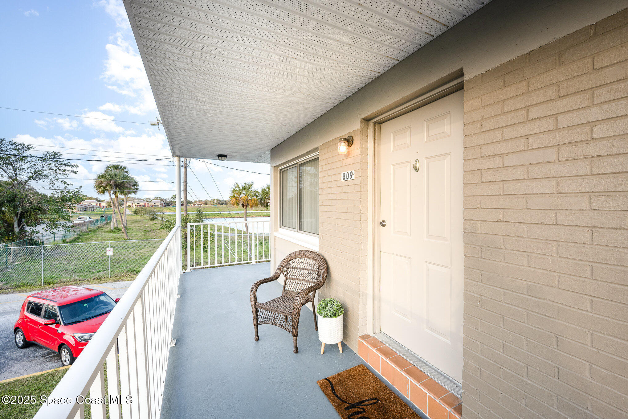 800 N Fiske Boulevard, 809