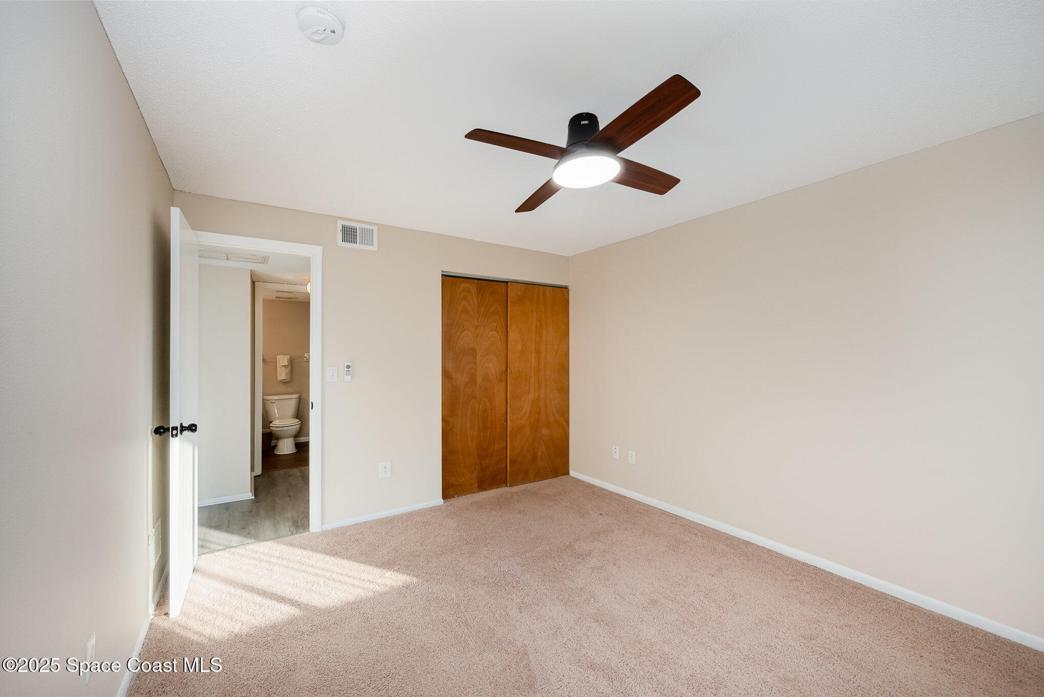 800 N Fiske Boulevard, 809