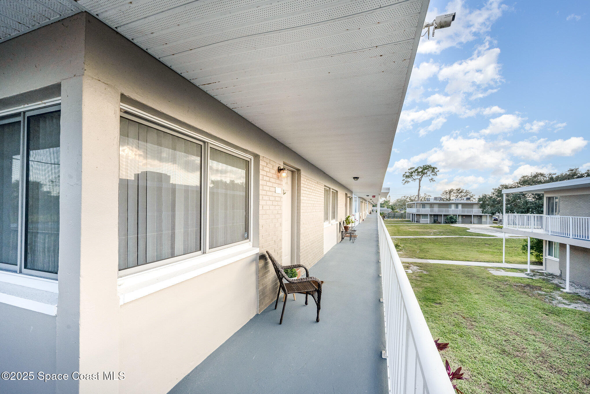 800 N Fiske Boulevard, 809