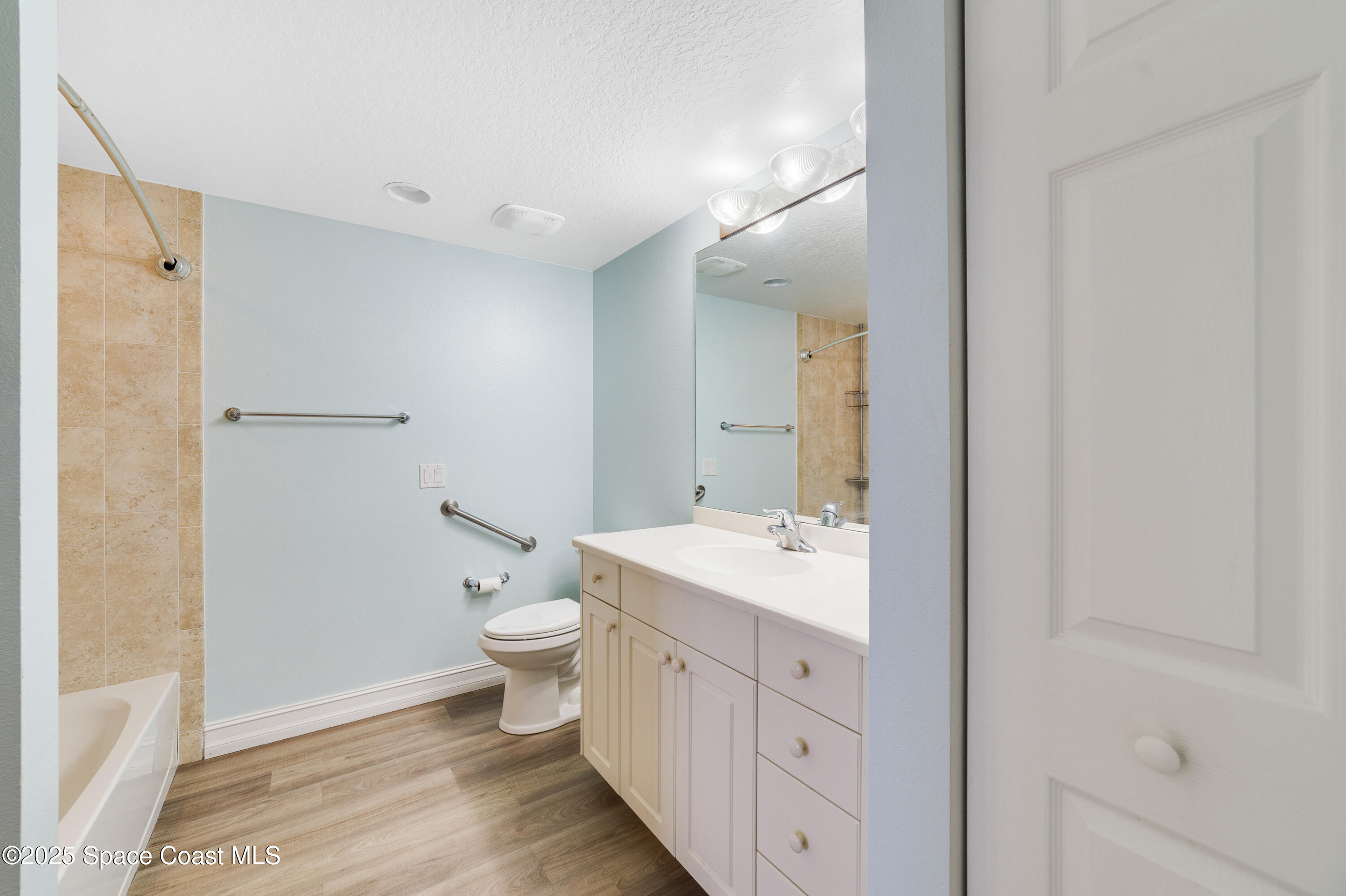 3 Indian River Avenue 605