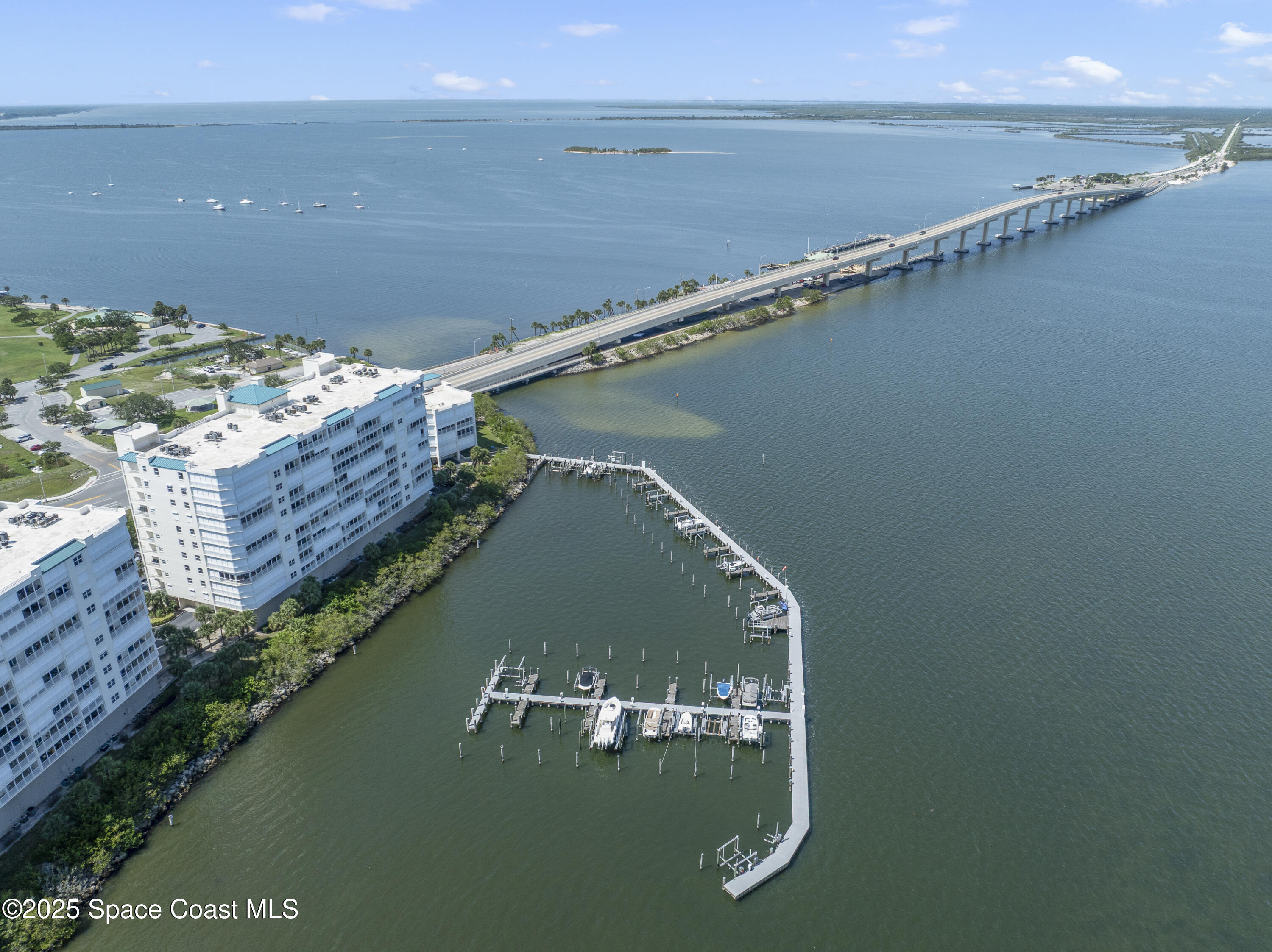 3 Indian River Avenue 605