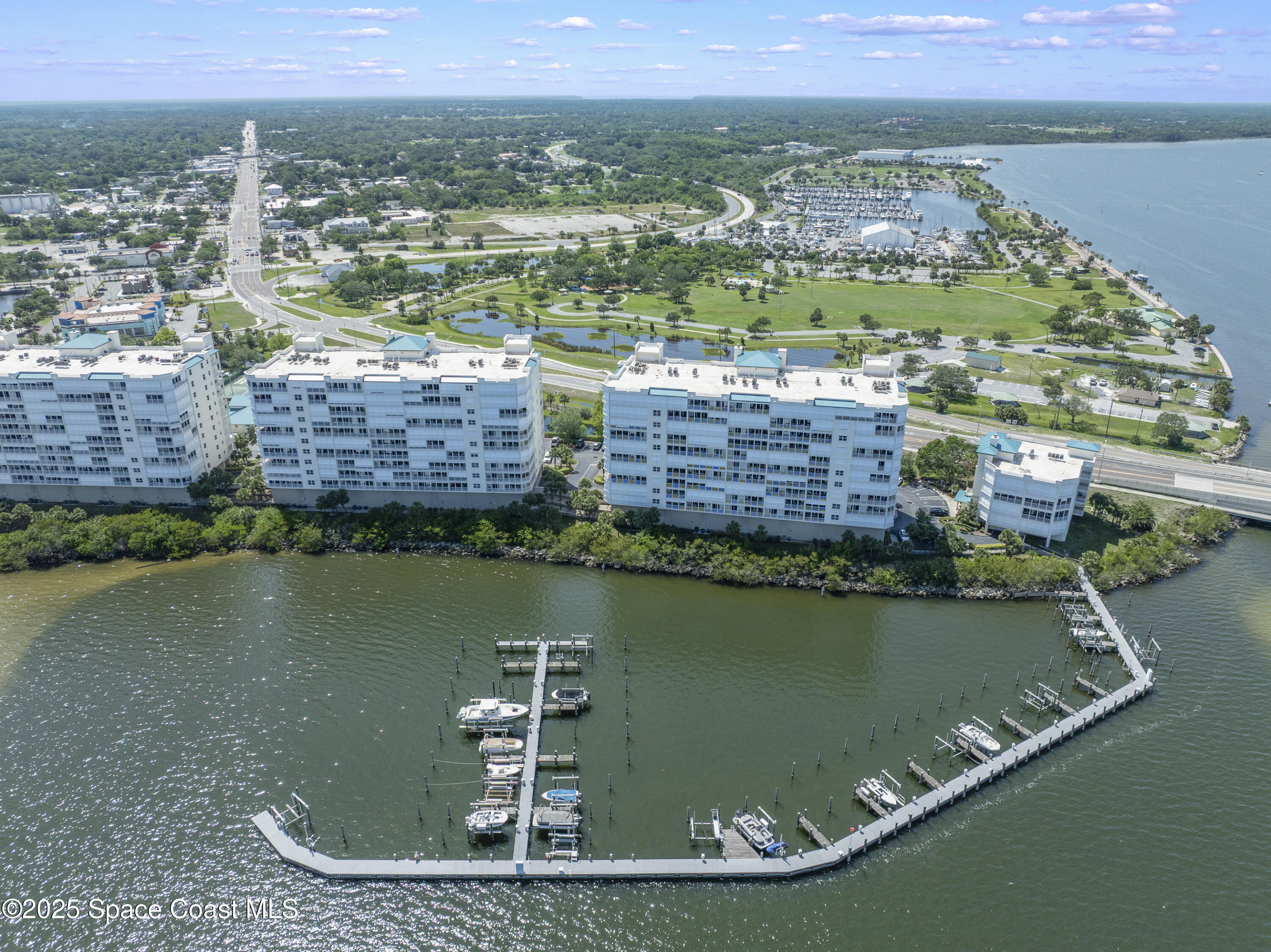 3 Indian River Avenue 605