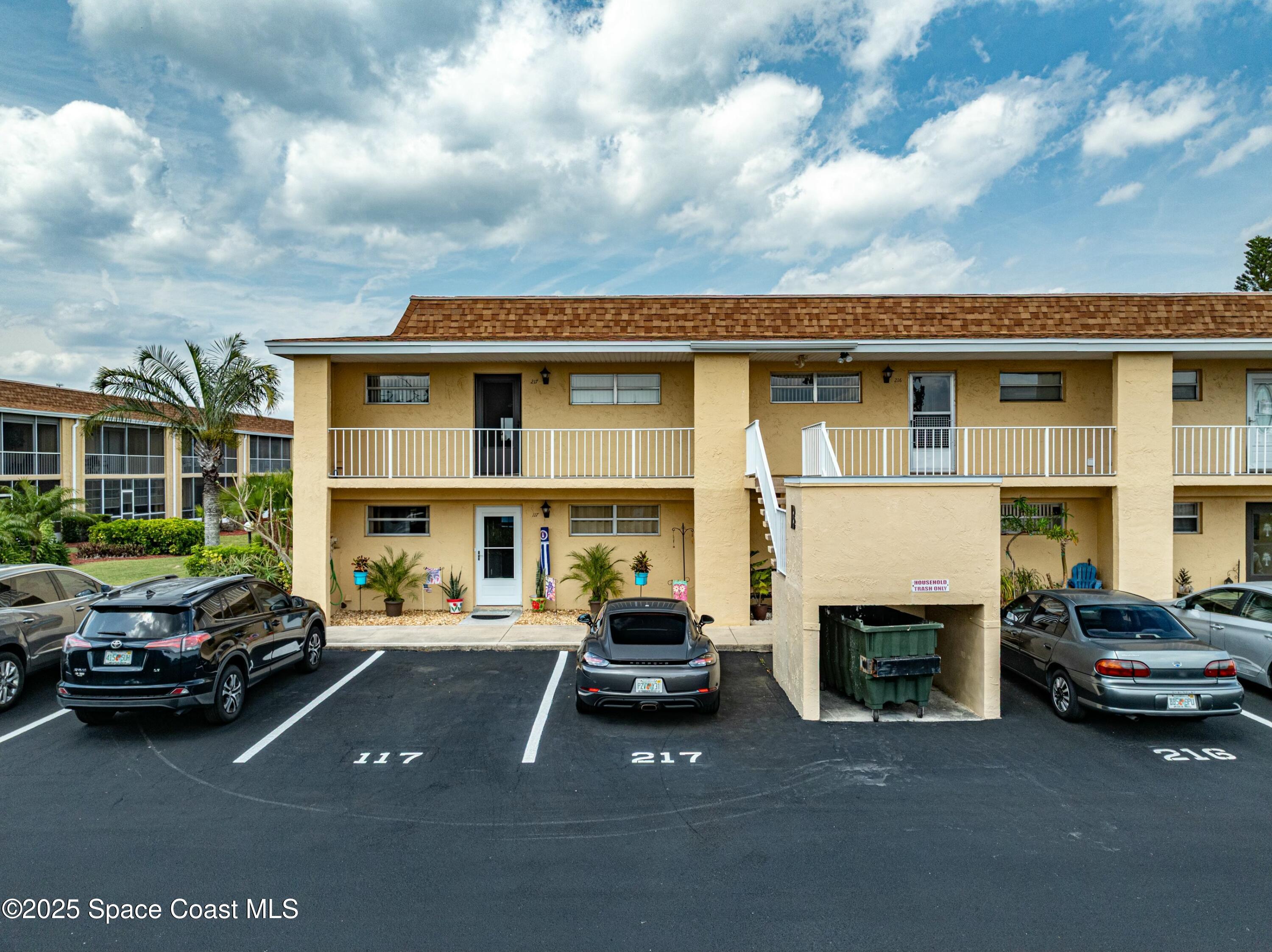 2135 N Courtenay Parkway, 217