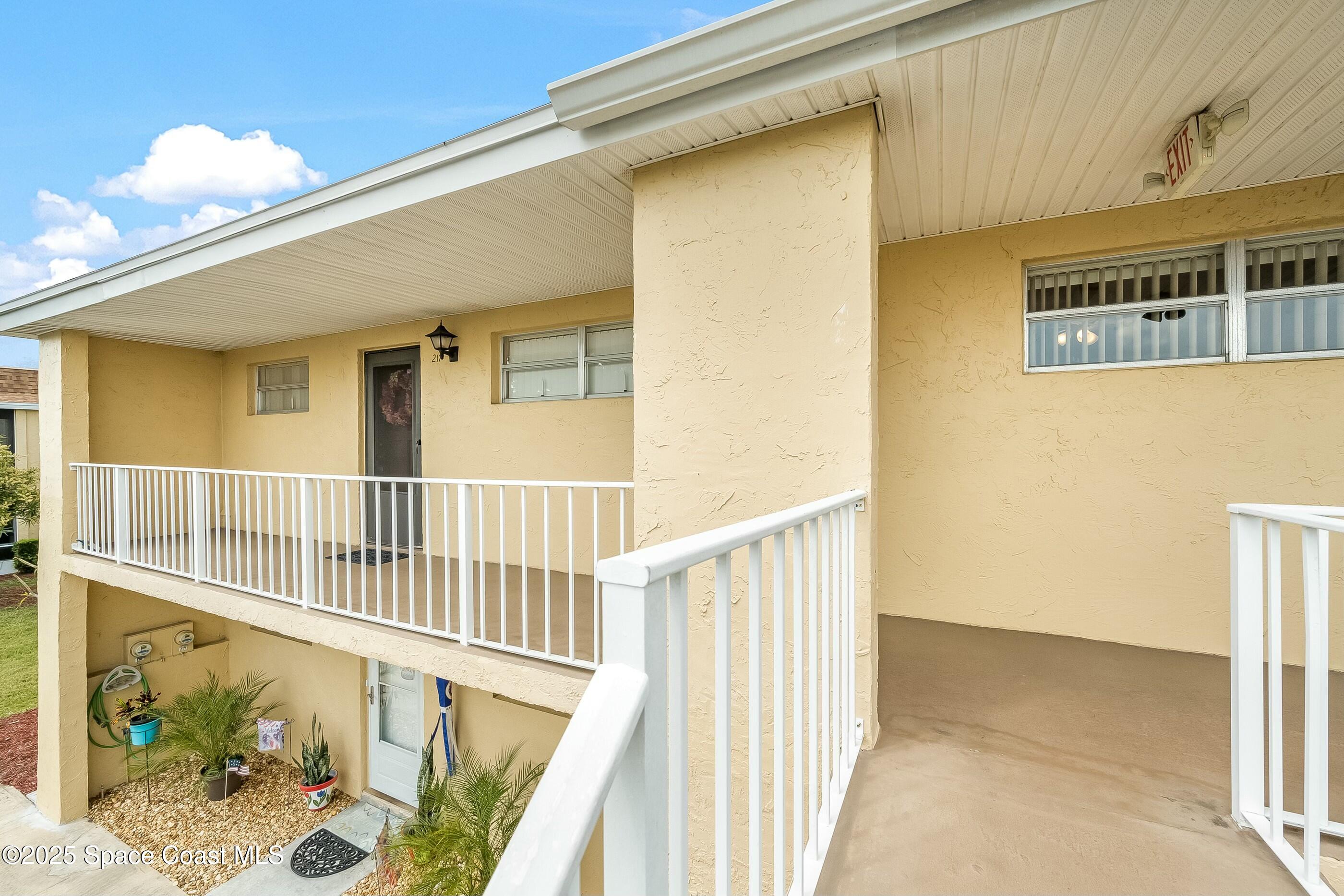 2135 N Courtenay Parkway, 217