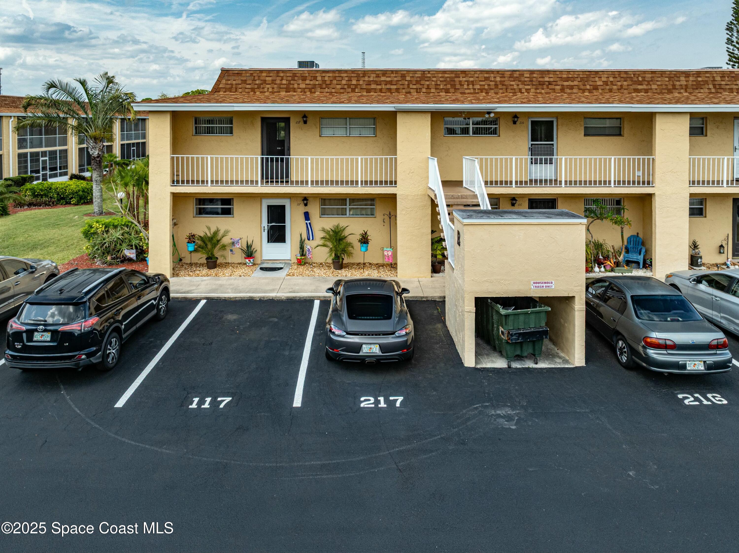 2135 N Courtenay Parkway, 217