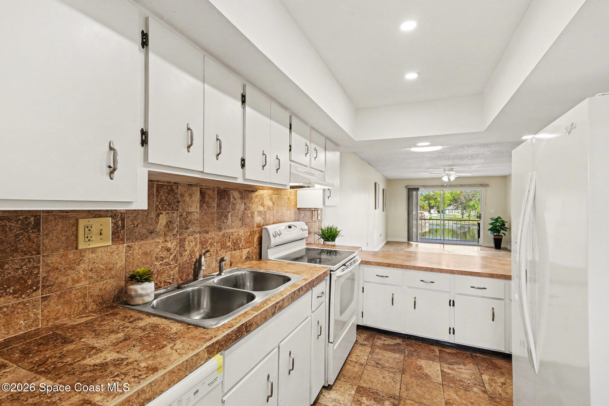 2135 N Courtenay Parkway 217