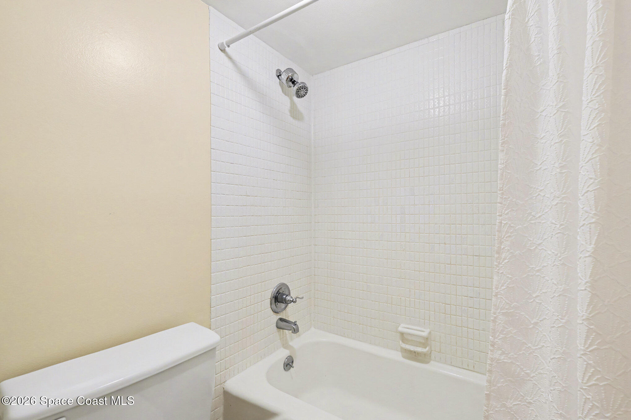 2135 N Courtenay Parkway 217