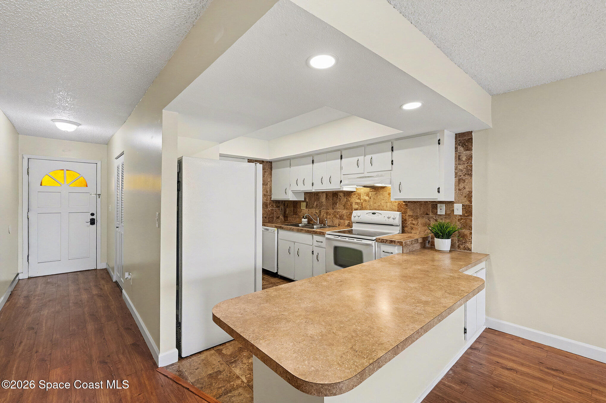 2135 N Courtenay Parkway 217