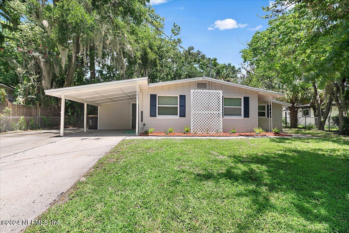 6611 BO PEEP Drive N