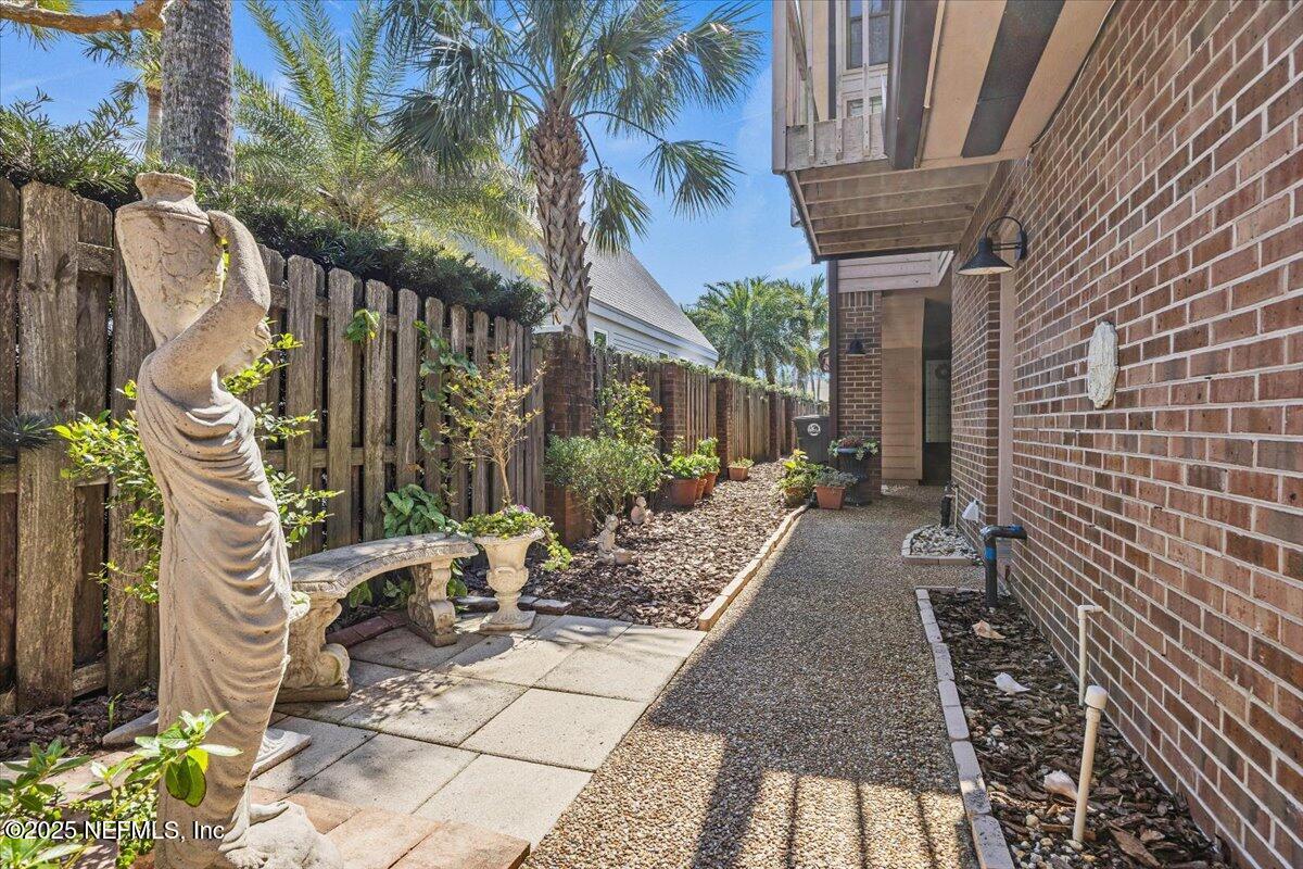 314 8TH Street, A