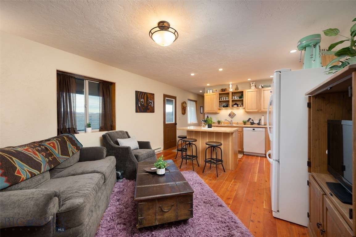 98 Morgan Trail
