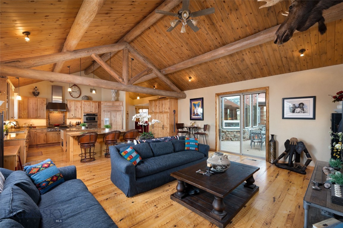 98 Morgan Trail