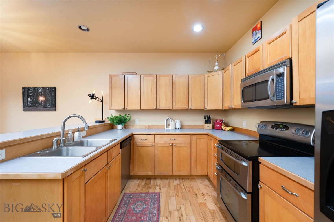 4684 Shadowglen C