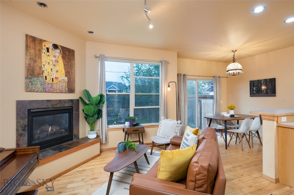 4684 Shadowglen C