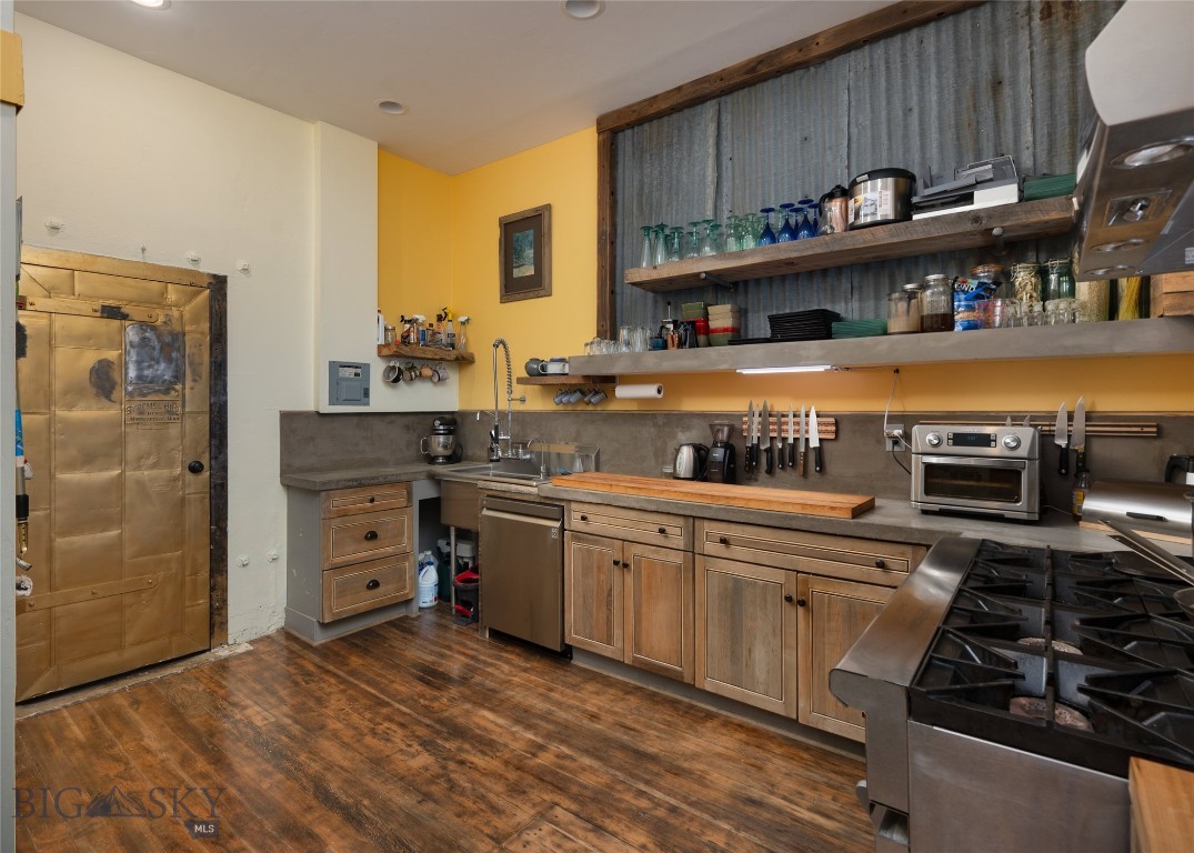 223 S Main