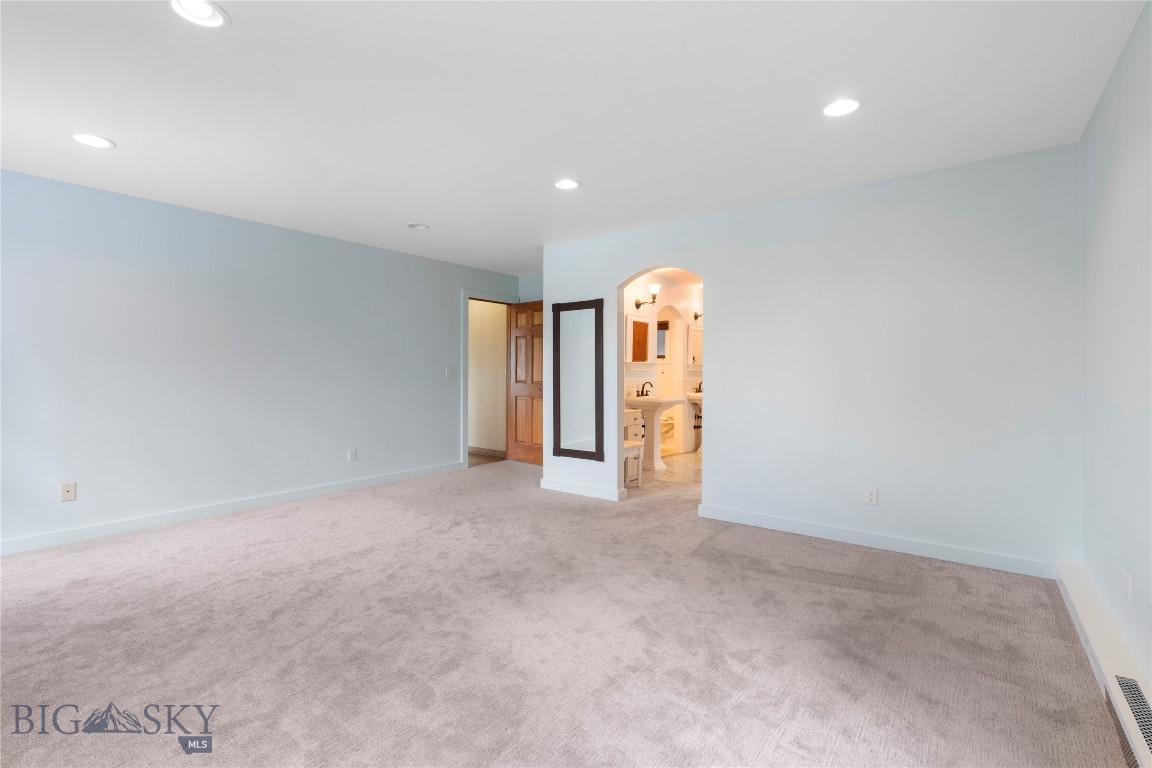 1 Hitching Post Road