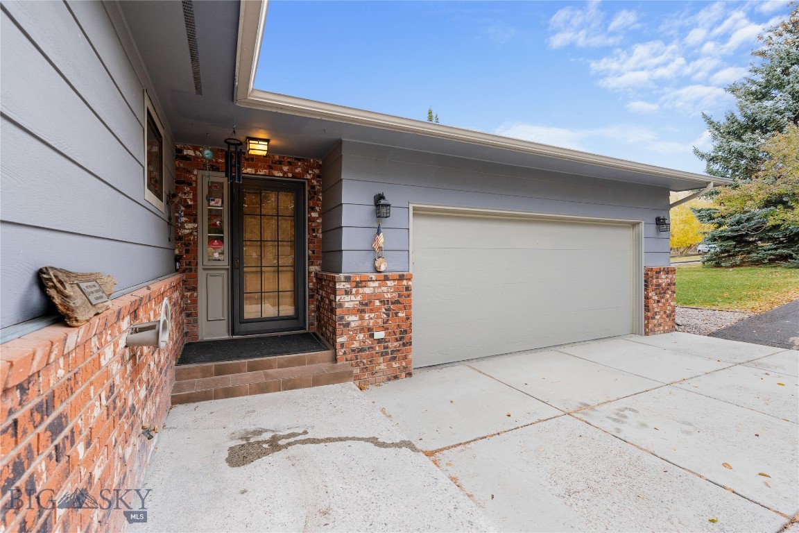 1 Hitching Post Road