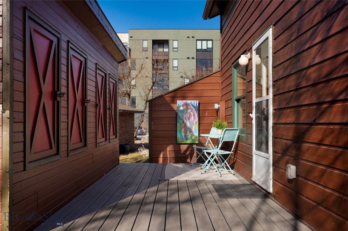 1601 W Olive Street 5