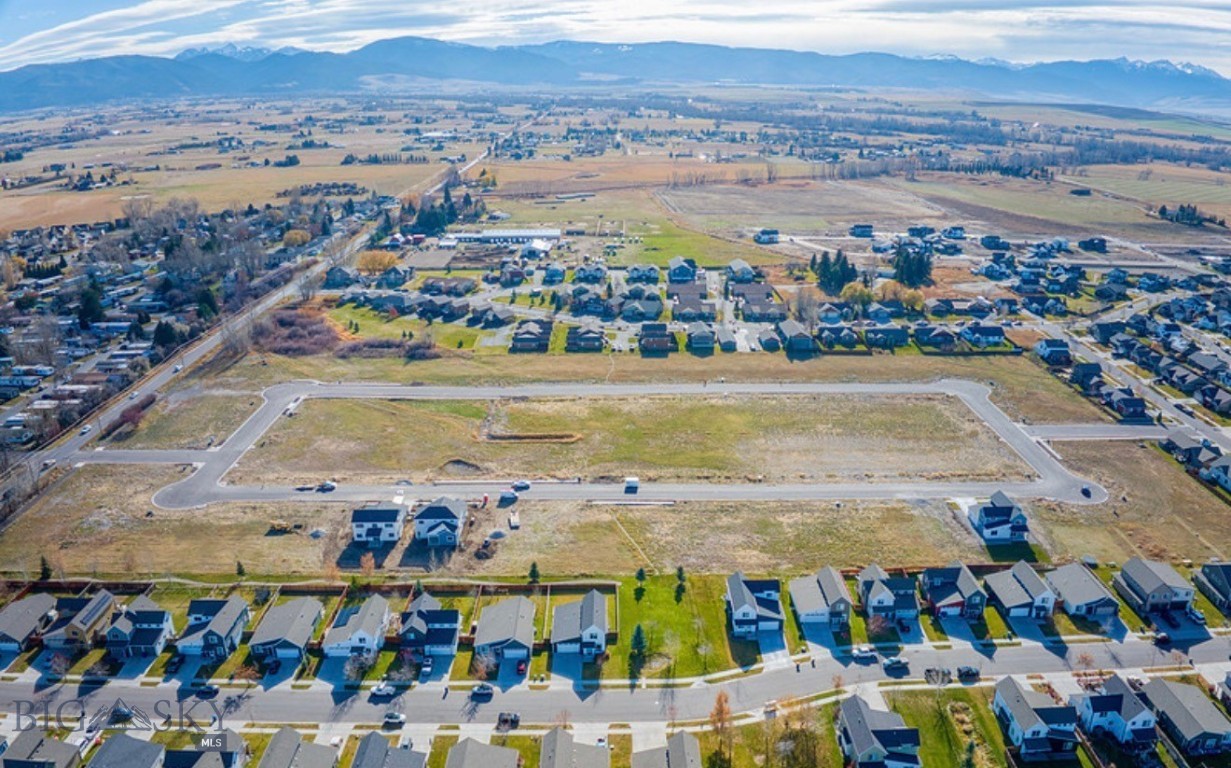 405 Cloudfield Circle