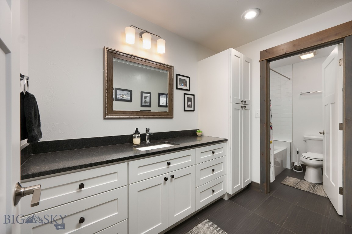 1097 Cassandra Lane A