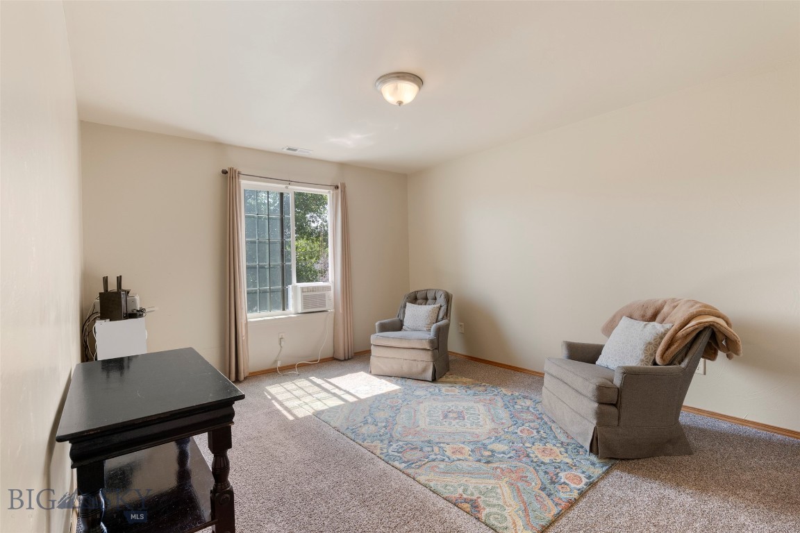 157 E Magnolia Drive