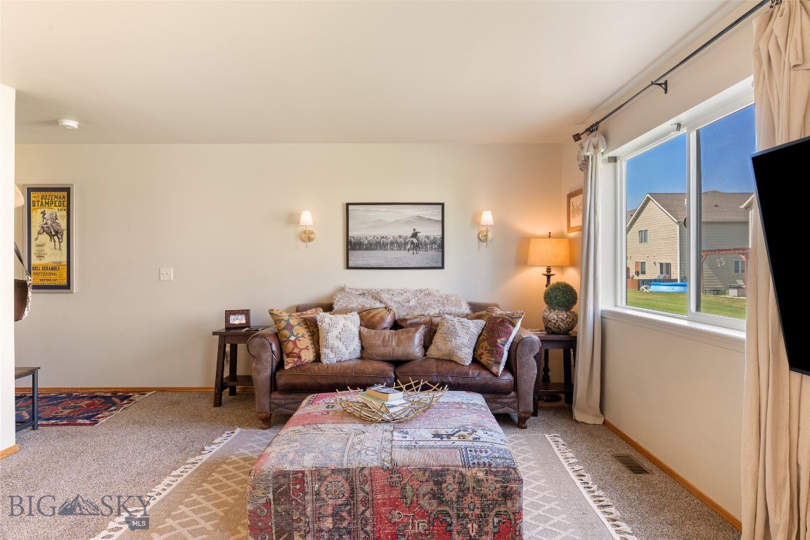 157 E Magnolia Drive
