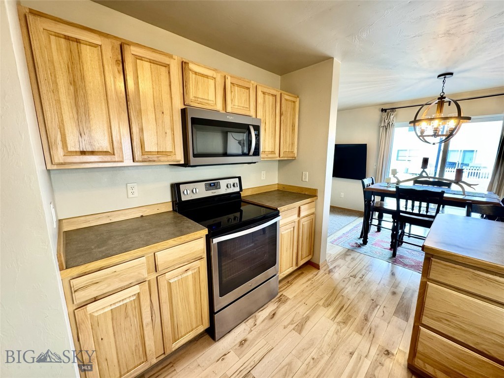 157 E Magnolia Drive