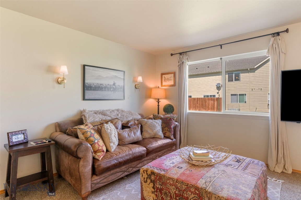 157 E Magnolia Drive