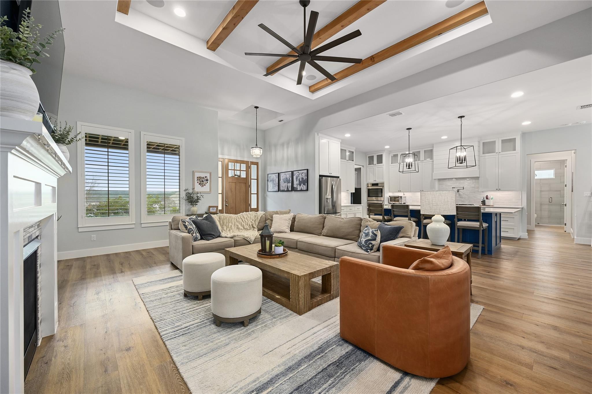 233 Lakefront DR