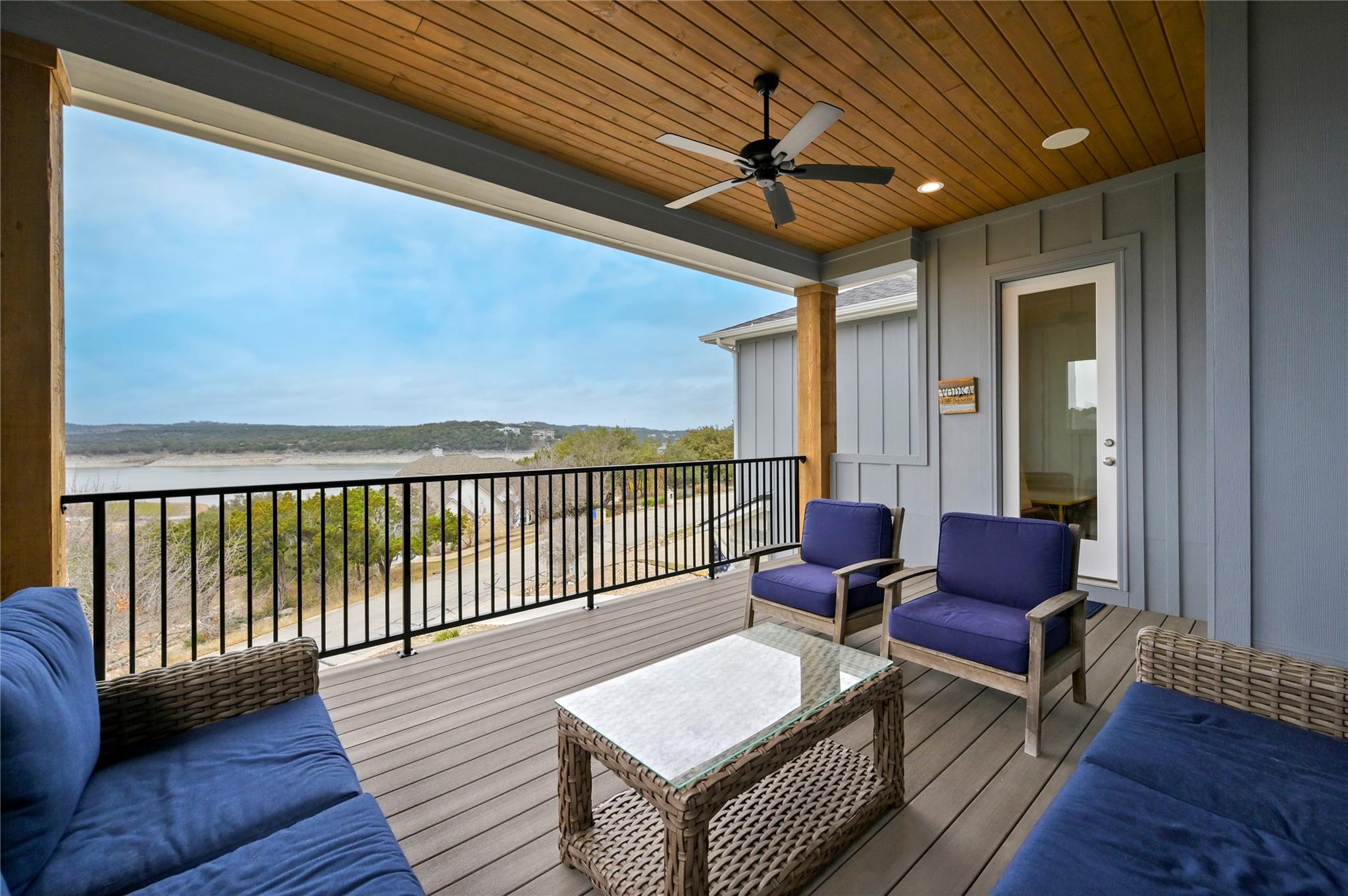 233 Lakefront DR