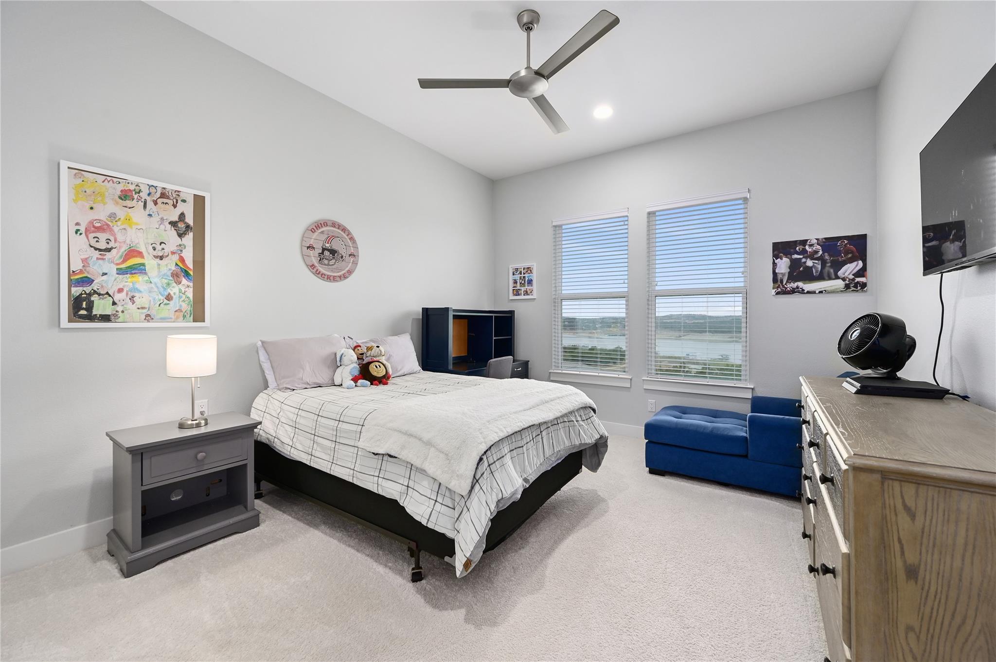 233 Lakefront DR