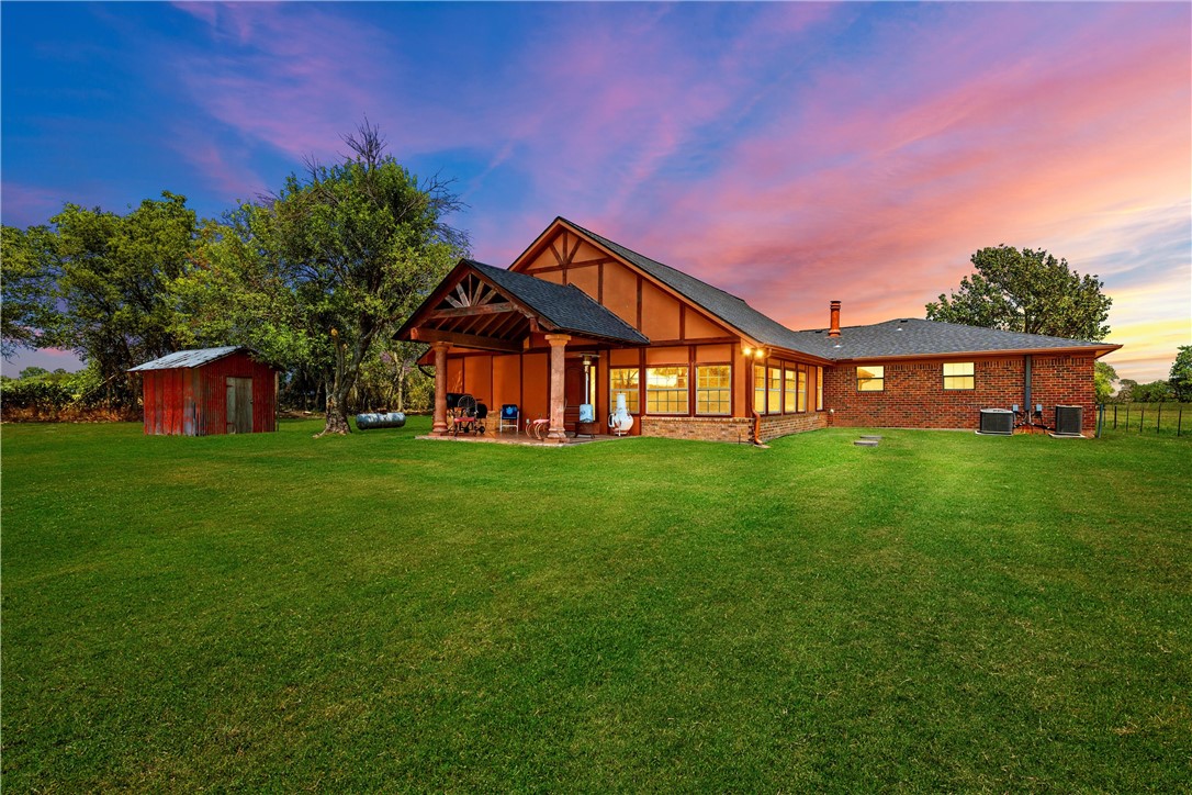 3433 W Tours Road